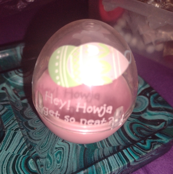 2 Vintage Hallmark Plastic Easter Eggs - Picture 6 of 9